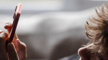 fcc’s-brendan-carr-seeks-comment-on-how-to-protect-children-from-excessive-screen-time