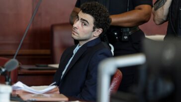 luigi-mangione-hearing-sealed-at-defense-request-as-court-refuses-to-explain-secrecy