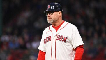 red-sox-third-base-coach-does-something-never-seen-before-in-baseball,-leaving-fans-confused