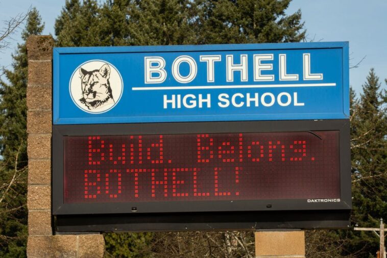 my-school-board-removed-our-only-armed-officer-for-‘equity.’-then-a-knife-was-brought-to-school