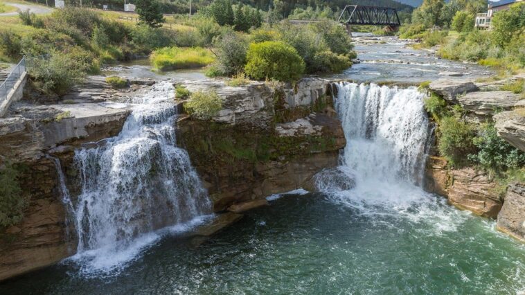 canadian-daredevil-launches-jet-boat-off-39-foot-waterfall-in-claimed-world-record-stunt:-watch