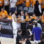 nba-focused-on-pair-of-fans-over-profane-jalen-brunson-interaction-in-game-1
