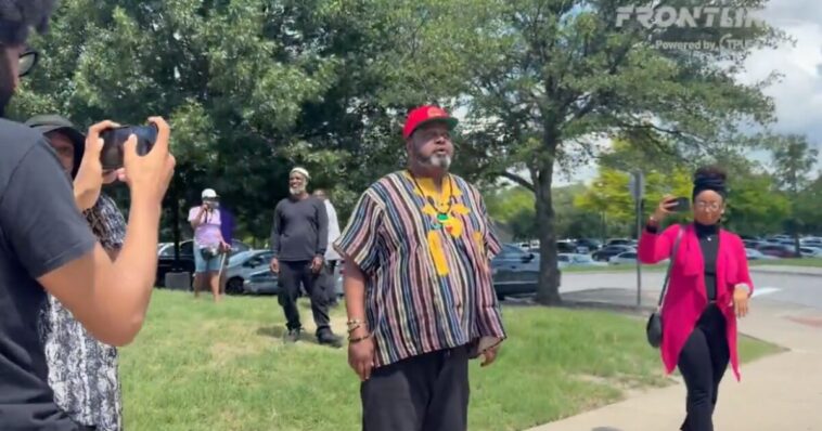 “f*ck-you-cracker!”-–-karmelo-anthony-supporters-hurl-racist-insults,-threaten-austin-metcalf-rally-organizers-outside-courthouse-(video)