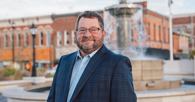 watch:-indiana-mayor-suggests-locals-who-oppose-data-centers-are-poor-renters-living-in-‘s***y-houses’