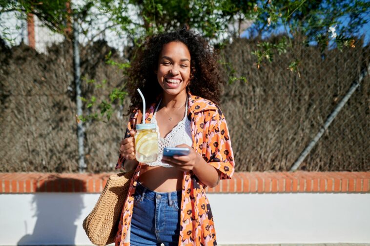 the-bright-side:-what-to-do-when-the-invite-says-‘just-bring-yourself’