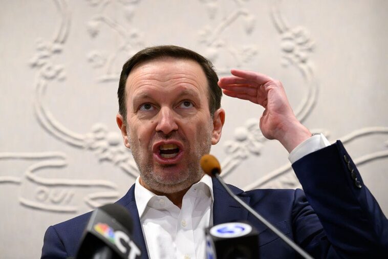 chris-murphy-admits-to-funding-street-protesters,-tells-activists-2028-election-might-not-happen