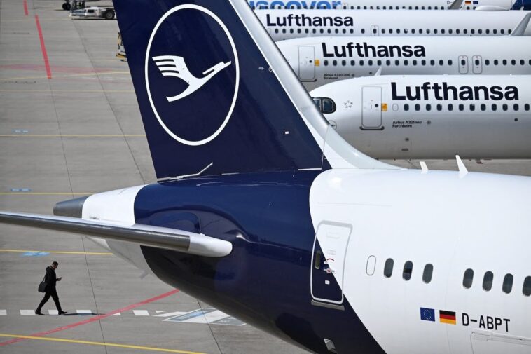 watch:-jet-suddenly-collapses-while-parked-at-gate,-several-injured
