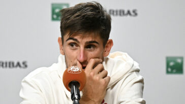 french-open-semifinalist-matteo-arnaldi-forced-to-withdraw-right-before-match