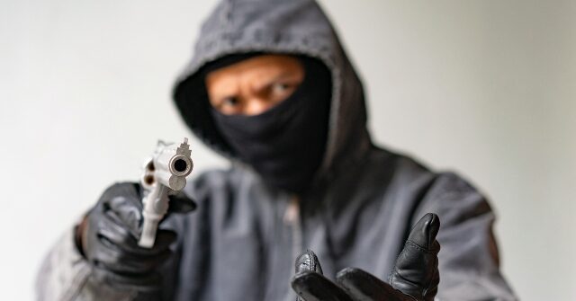 video:-marine-veteran-fights-off-four-hooded-attackers