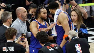 these-knicks-cashed-in-on-decades-of-karmic-payback-in-hectic-final-minute-of-game-2