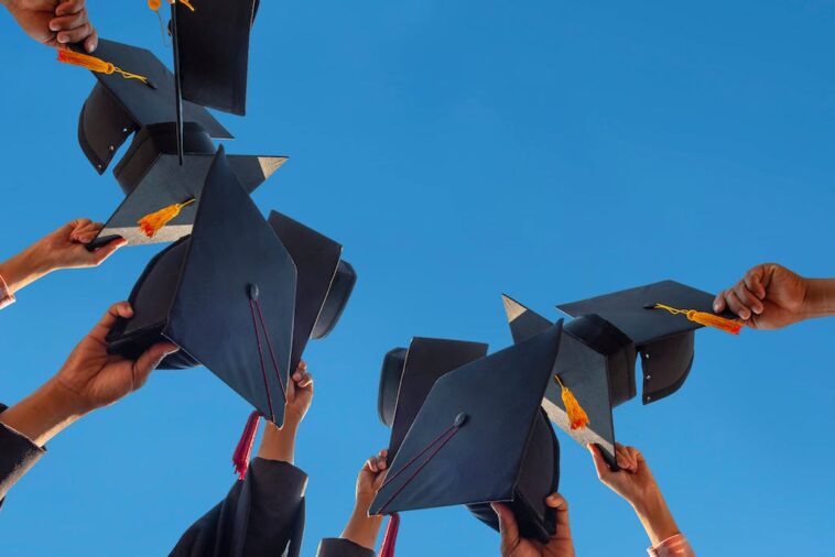 valedictorian-uses-graduation-to-attack-ice-and-israel-it-doesn’t-end-well.