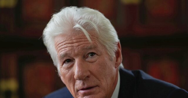 richard-gere-says-he’s-‘deeply-ashamed’-that-trump-admin-is-calling-migrants-‘aliens’-during-speech-in-germany
