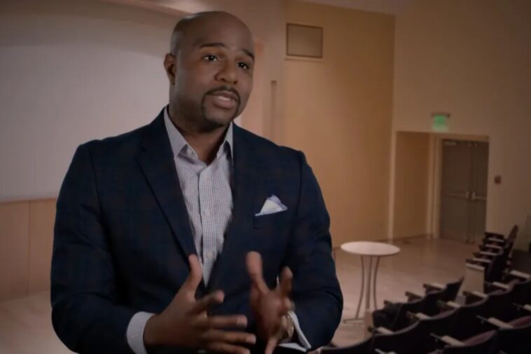 son-of-nigerian-immigrants-credits-parents-for-instilling-american-dream-in-him:-‘i-absolutely-believe’