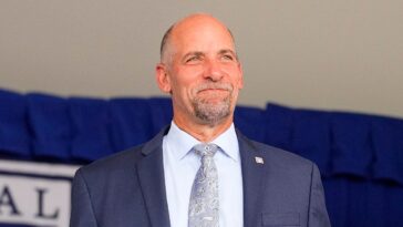 world-series-champion-john-smoltz-warns-baseball-‘will-suffer’-if-abs-system-is-applied-to-all-pitches