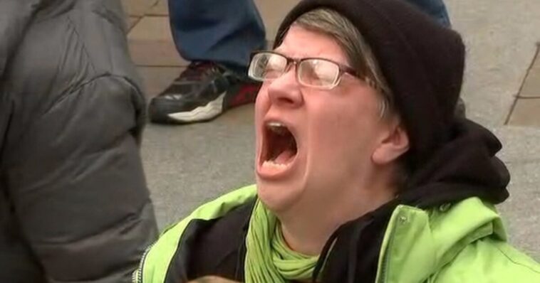 lol!-“i’m-f*cking-autistic…-they-still-f*cking-grabbed-me!”-–-crying-leftist-goes-into-screaming-fit-after-police-clear-rioters-from-delaney-hall-(video)
