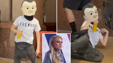 sicko-dresses-up-as-charlie-kirk,-re-enacts-his-assassination-at-event-hosted-by-his-widow