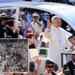 1-million-people-flood-madrid-streets-to-see-the-pope’s-flower-carpeted-procession