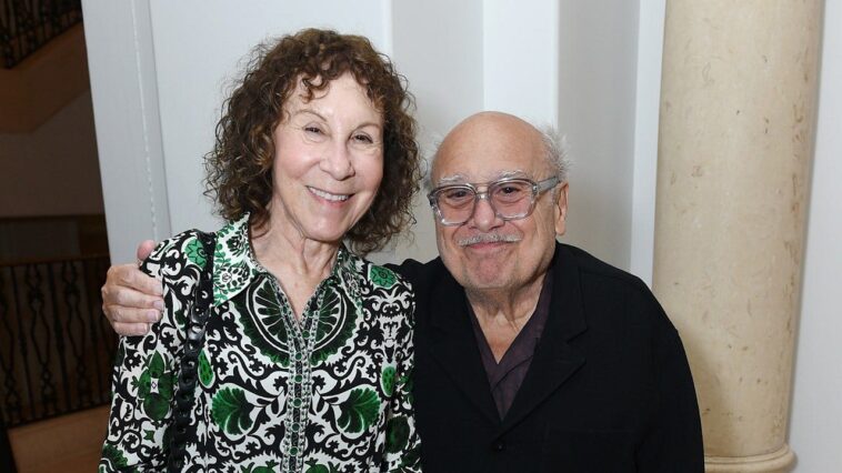 danny-devito-says-he-and-wife-rhea-perlman-are-‘best-of-friends’-while-living-apart