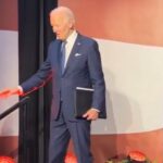feeble-biden-slowly-lumbers-down-three-steps-during-appearance-in-south-dakota-(video)