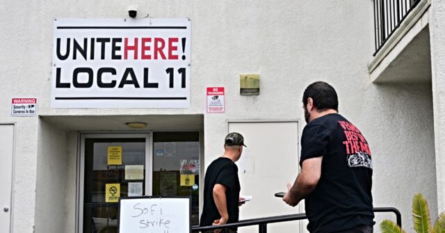ice-free-zone-demanded-by-striking-workers-threatens-la.’s-first-fifa-world-cup-game