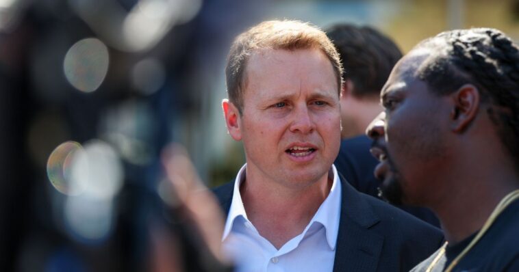 spencer-pratt-projected-to-lose-la-mayoral-bid-as-city-continues-counting-mail-ballots