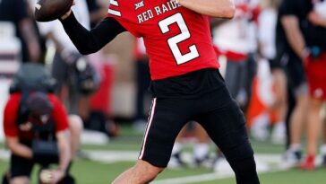 court-rules-star-qb-can-return-after-ncaa-banned-him-over-gambling-admission