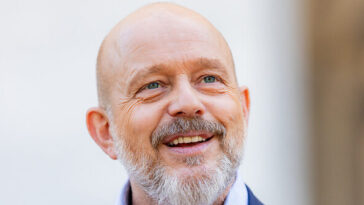 republican-steve-hilton-advances-in-california-gubernatorial-race