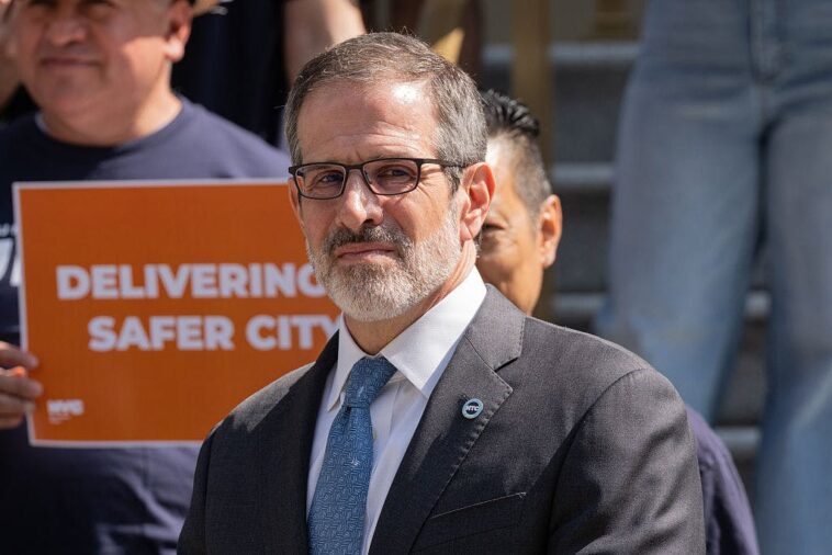new-york-casino-union-leaders-hit-the-jackpot-while-workers-bust