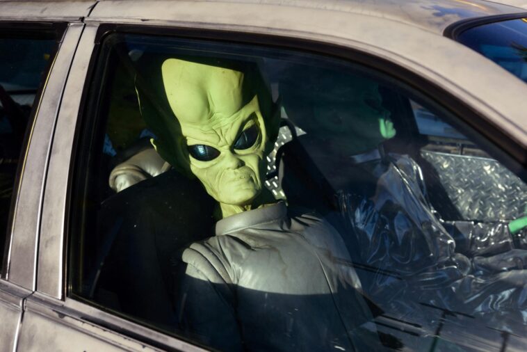 would-little-green-men-prove-evolution-wrong?
