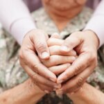 woman-with-advanced-alzheimer’s-regained-speech-and-memories-after-taking-magic-mushrooms