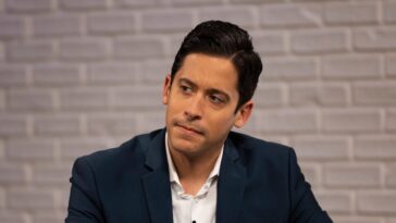 michael-knowles-has-to-explain-‘two-spirit’-to-gay-commentator-on-live-television