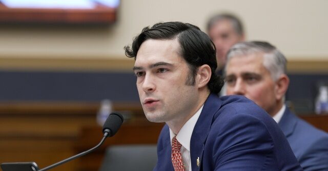 rep-brandon-gill-exposes-joe-biden’s-‘backdoor-amnesty’-to-keep-over-1-million-illegal-aliens-in-us.