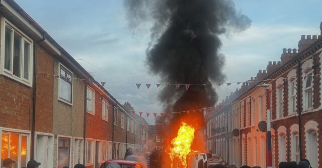 belfast-erupts:-protesters-set-fires-to-vehicles,-homes-in-wake-of-suspected-migrant-beheading-attempt