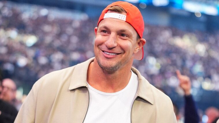 rob-gronkowski-is-‘team-usa-all-the-way’-despite-being-a-soccer-novice-ahead-of-2026-fifa-world-cup
