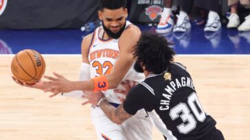 karl-anthony-towns-keenly-aware-of-how-knicks-cost-themselves-in-game-3