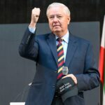 trump-ally-lindsey-graham-survives-challenge-from-gop’s-anti-establishment-wing