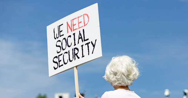 social-security-projected-to-be-insolvent-by-2032,-risking-22-percent-benefit-cuts