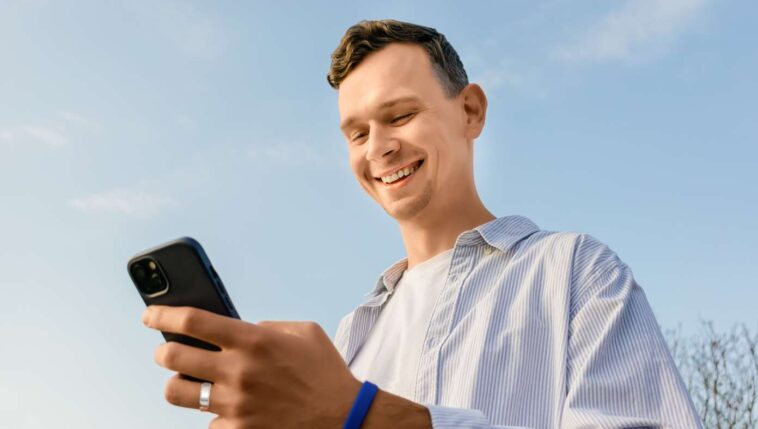 life-hack:-wife-texting-you-too-much?-reply-‘unsubscribe’-and-she’s-legally-required-to-stop