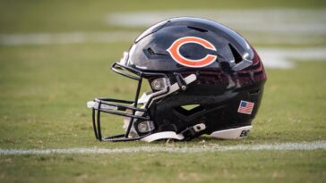 bears-leaving-illinois?-pritzker-says-an-out-of-state-republican-is-to-blame