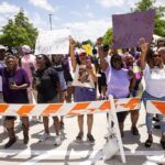 ‘f*ck-austin!’:-karmelo-anthony-supporters-harass,-threaten-friends-of-slain-teen-outside-courthouse