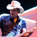 country-star-brad-paisley-urges-fans-to-fight-proposed-ai-data-center-near-nashville-zoo:-‘build-‘em-somewhere-else’