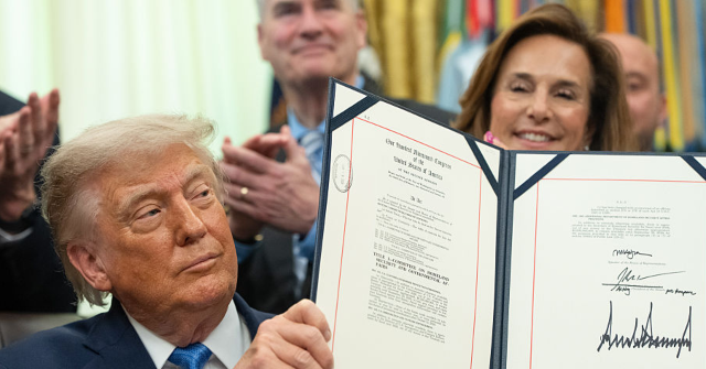 trump-signs-bill-to-fund-dhs-through-end-of-term