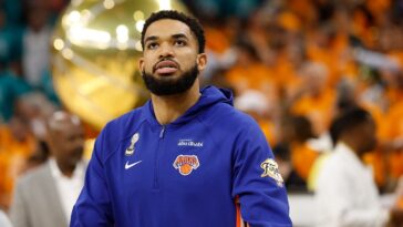 knicks-star-karl-anthony-towns-rejects-mike-brown’s-officiating-criticism:-‘we-didn’t-execute’
