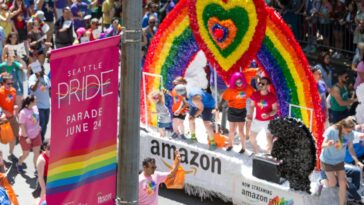 lgbt-people-surge-into-seattle-from-republican-states,-demand-more-public-resources