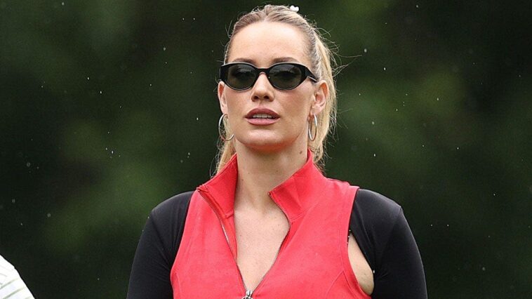paige-spiranac-back-on-the-golf-course-working-on-her-swing,-elizabeth-hurley-in-a-birthday-bikini-&-more-meat
