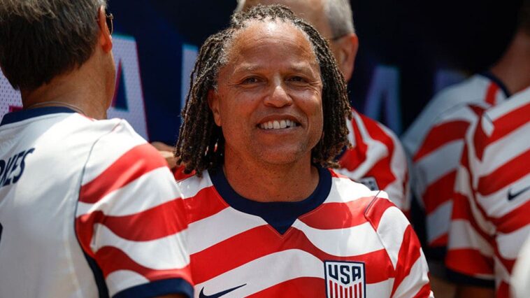 us-soccer-legend-cobi-jones-shares-message-he’d-deliver-to-usmnt-as-2026-world-cup-gets-underway