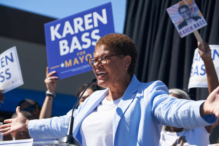 you-literally-can’t-make-this-up:-la-mayor-karen-bass’-own-brother-joins-massive-lawsuit-against-the-city-over-palisades-fire