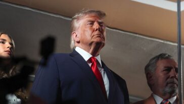trump-says-top-iranian-officials-pleaded-with-him-to-stop-retaliatory-strikes-after-us-chopper-went-down