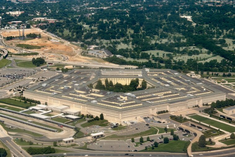 pentagon-on-lockdown,-hazmat-crews-rush-in-over-‘hazardous-materials-incident’