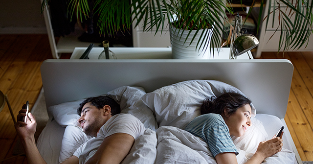 study:-smartphones-reducing-birth-rate